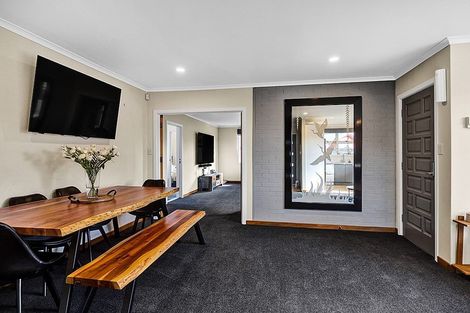 Photo of property in 12 Green Lane, Hawera, 4610