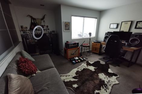 Photo of property in 17 Mansion Court, West Harbour, Auckland, 0618