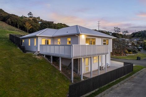 Photo of property in 11 Botany Lane, Whitby, Porirua, 5024