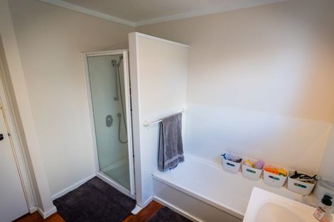Photo of property in 32 Petherick Street, Taita, Lower Hutt, 5011