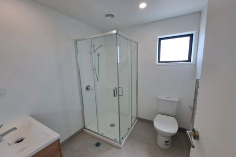 Photo of property in 2 Mikoikoi Crescent, Mangere Bridge, Auckland, 2022