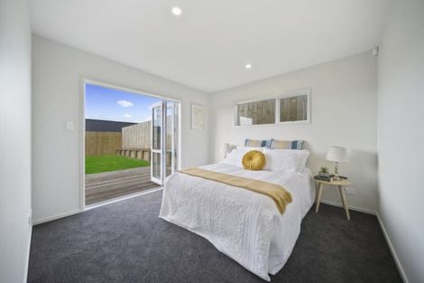 Photo of property in 22 Nola Dawn Avenue, Papakura, 2110