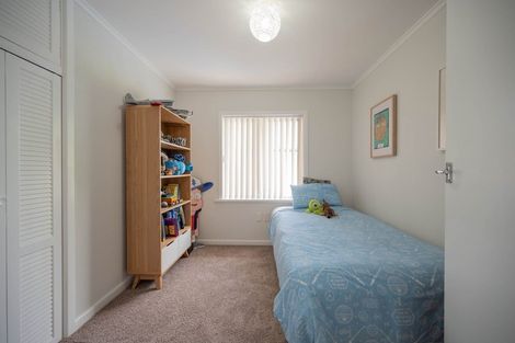 Photo of property in 1 Neeve Place, Taradale, Napier, 4112