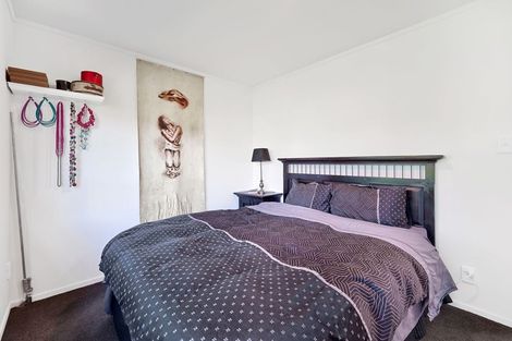 Photo of property in 23 Cedar Heights Avenue, Massey, Auckland, 0614