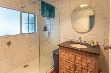 Photo of property in 35 Victoria Street, Coromandel, 3506