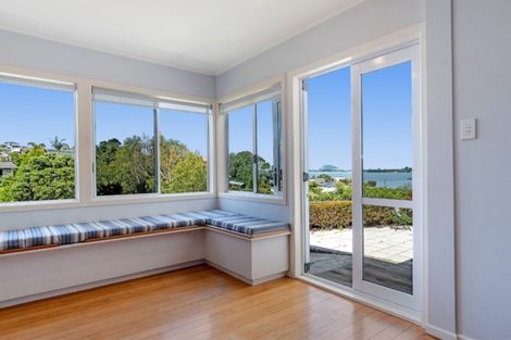 Photo of property in 19a Omokoroa Road, Omokoroa, 3114