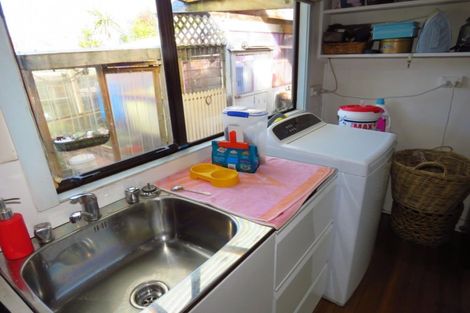 Photo of property in 20 Gladstone Street, Westport, 7825