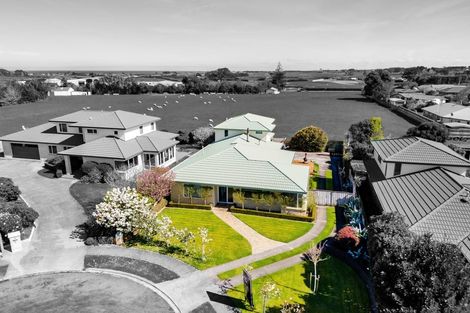 Photo of property in 6 Edna Wills Place, Hawera, 4610