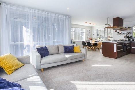 Photo of property in 1 The Spinney, Titahi Bay, Porirua, 5022