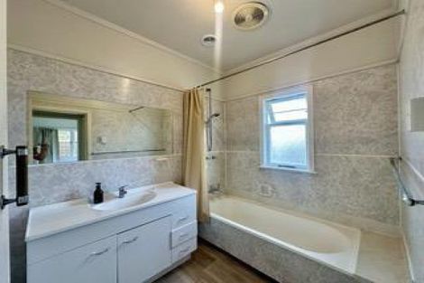 Photo of property in 117 Victoria Street, Cambridge, 3434