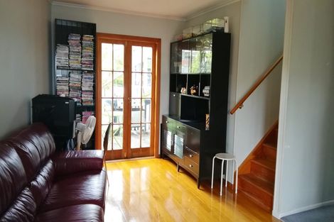 Photo of property in 27 Statesman Street, Henderson, Auckland, 0612