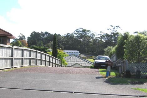 Photo of property in 1/23 Rifleman Rise, Unsworth Heights, Auckland, 0632