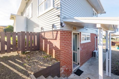 Photo of property in 22 Prisk Street, Melville, Hamilton, 3206