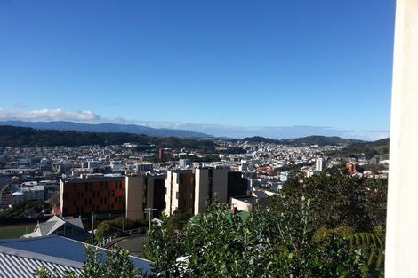 Photo of property in 90 Kelburn Parade, Kelburn, Wellington, 6012
