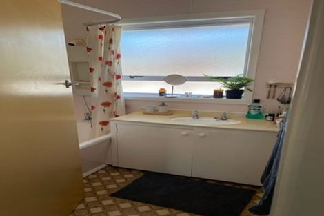 Photo of property in 91 Kendal Avenue, Burnside, Christchurch, 8053