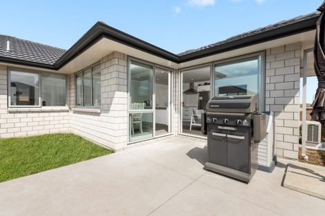 Photo of property in 35 Piata Street, Papamoa Beach, Papamoa, 3118