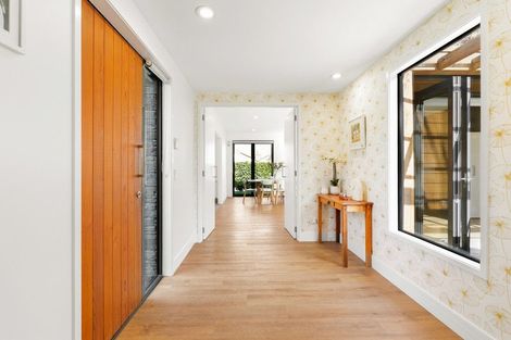 Photo of property in 2 Bridesdale Drive, Lake Hayes, Queenstown, 9304