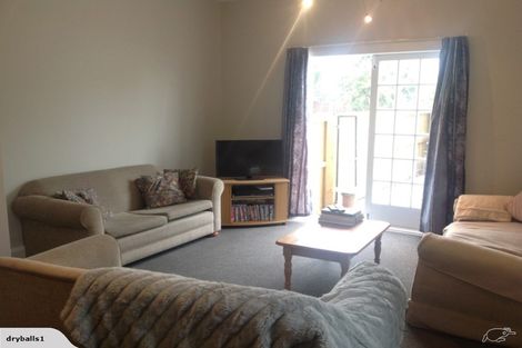 Photo of property in 16 Donald Place, St Albans, Christchurch, 8014