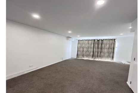 Photo of property in 50 Raupeti Lane, Henderson, 0612