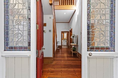 Photo of property in 4 North Terrace, Kelburn, Wellington, 6012