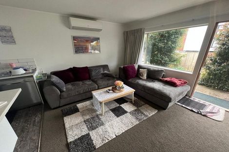 Photo of property in 56 Te Atatu Road, Te Atatu South, Auckland, 0610