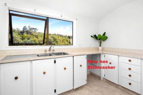 Photo of property in 6 Wingfield Place, Churton Park, Wellington, 6037