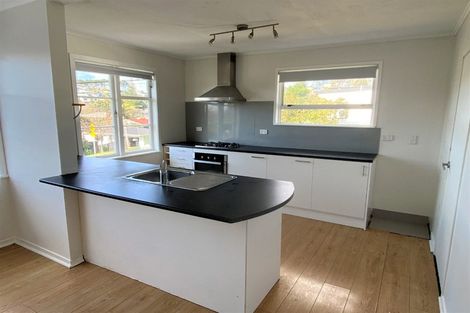 Photo of property in 33 Matipo Road, Mairangi Bay, Auckland, 0630