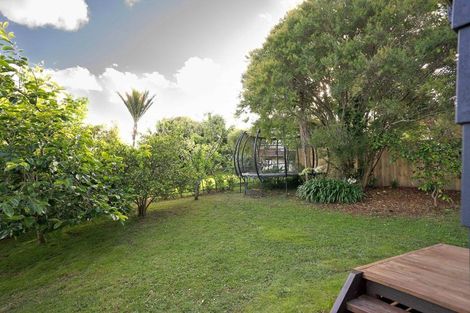 Photo of property in 2/15b Nandana Drive, Glen Eden, Auckland, 0602