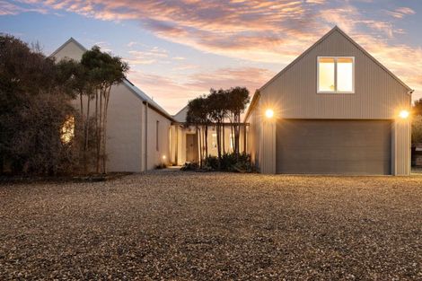 Photo of property in 24 Briar Bank Drive, Wanaka, 9305