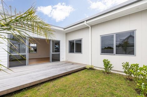 Photo of property in 102 Auckland Road, Greenmeadows, Napier, 4112
