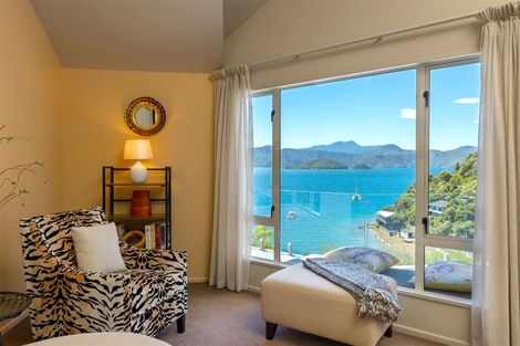 Photo of property in 2 Marina View, Waikawa, Picton, 7281