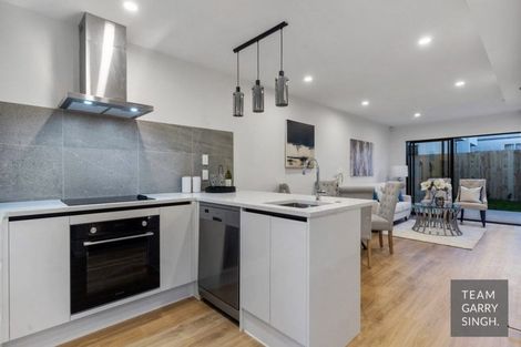 Photo of property in 8f Rainbow Place, Wattle Downs, Auckland, 2103