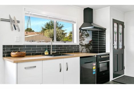 Photo of property in 2/35 Otupai Street, Two Mile Bay, Taupo, 3330