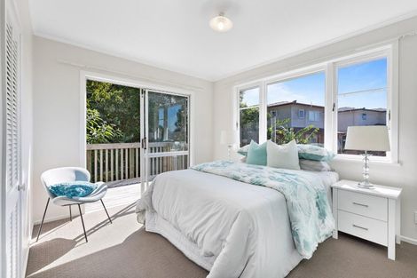 Photo of property in 64 Colwill Road, Massey, Auckland, 0614