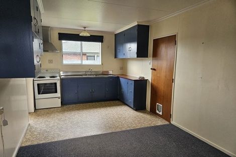 Photo of property in 2 Edwards Place, Terrace End, Palmerston North, 4410