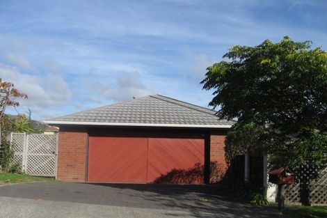 Photo of property in 46 Sailmaker Close, Whitby, Porirua, 5024