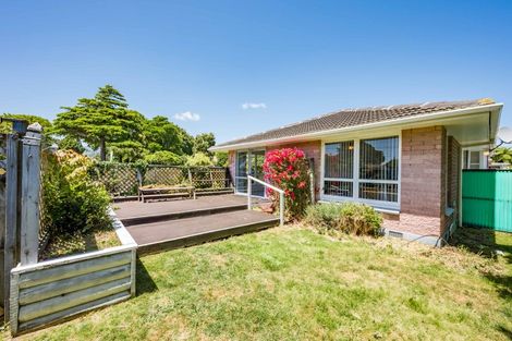 Photo of property in 2 Leybourne Avenue, Waikanae, 5036