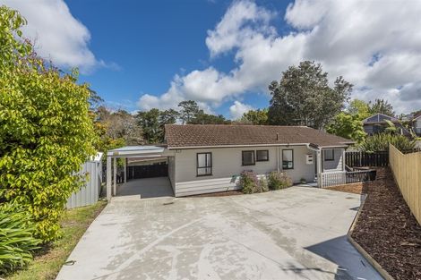 Photo of property in 23 Luckens Road, West Harbour, Auckland, 0618