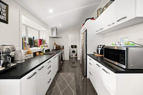 Photo of property in 28 Filmer Place, Melville, Hamilton, 3206