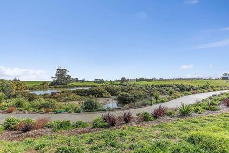 Photo of property in 54 Hayfield Way, Karaka, Papakura, 2113