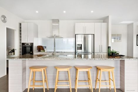 Photo of property in 45 Old Barn Road, Opaheke, Papakura, 2584