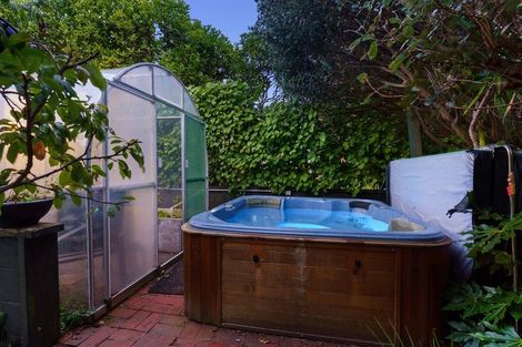 Photo of property in 15 Alexander Street, Waikanae, 5036