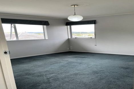 Photo of property in 106 Sturges Road, Henderson, Auckland, 0612