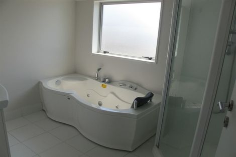 Photo of property in 496b Barbadoes Street, Edgeware, Christchurch, 8013