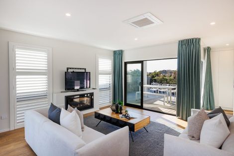 Photo of property in 18 Silkwood Place, Fitzherbert, Palmerston North, 4410