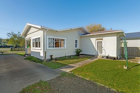Photo of property in 14 De Lautour Road, Kaiti, Gisborne, 4010