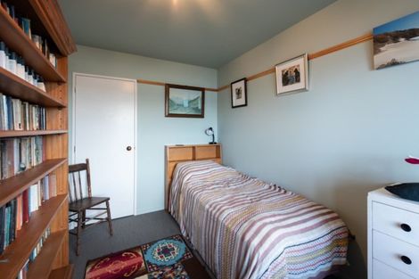 Photo of property in 422f3 Queens Drive, Lyall Bay, Wellington, 6022