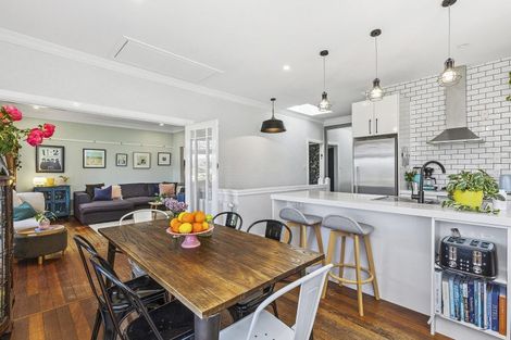 Photo of property in 96 Tio Tio Road, Seatoun, Wellington, 6022