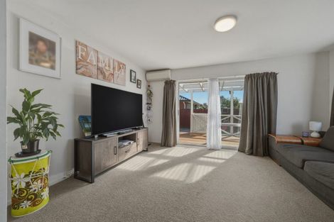 Photo of property in 2/202 Sawyers Arms Road, Bishopdale, Christchurch, 8053