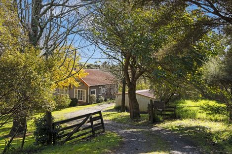 Photo of property in 370 Rimmer Road, Helensville, 0875